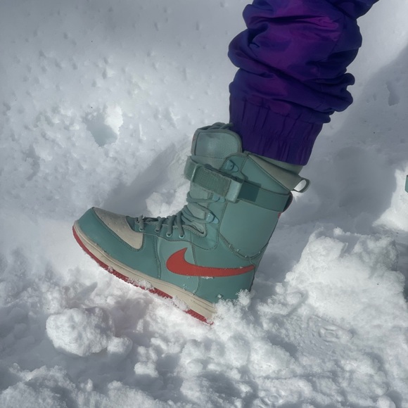 Stylish and comfortable vintage Nike snowboarding boots. Size 8 for woman/25cms - Picture 5 of 9